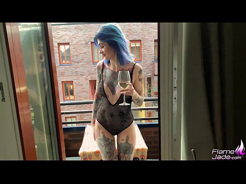 ❤️ തുറന്ന ആകാശത്തിൻ കീഴിൽ വികാരാധീനനായി ഗൾപ്പോടെ മുലകുടിക്കുന്ന അതിമനോഹരമായ പെൺകുട്ടി ☑  ലൈംഗികത  ml.eggporncomics.ru ❌❤